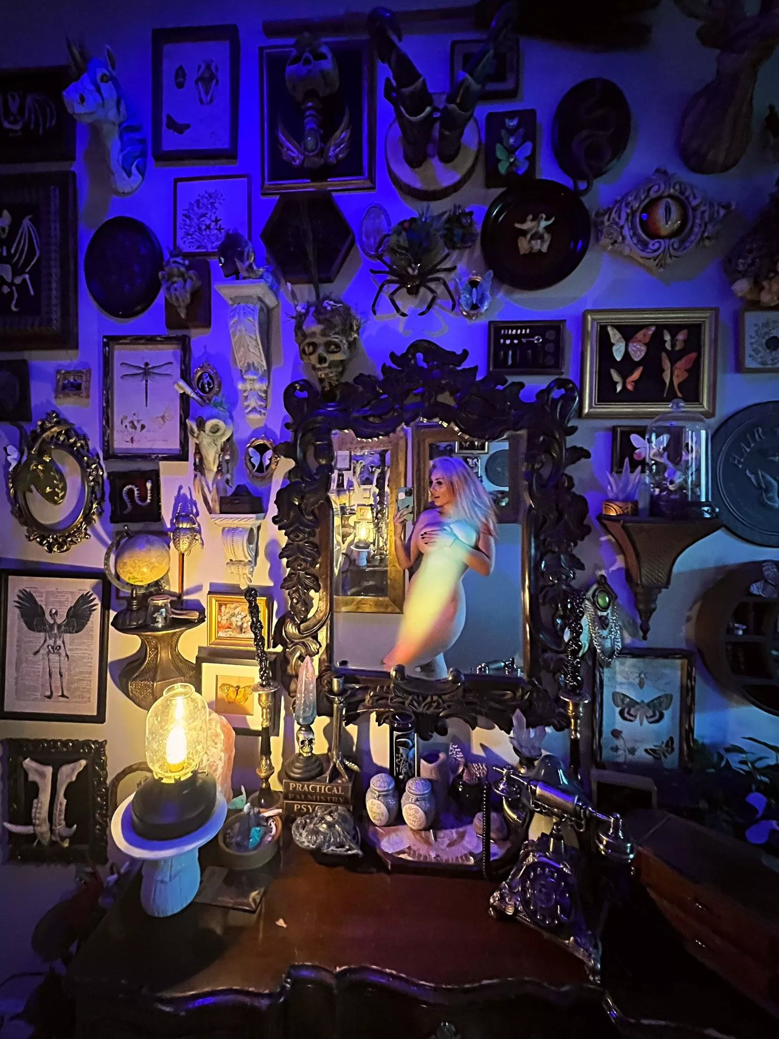 Also from X, alternative pic, same background