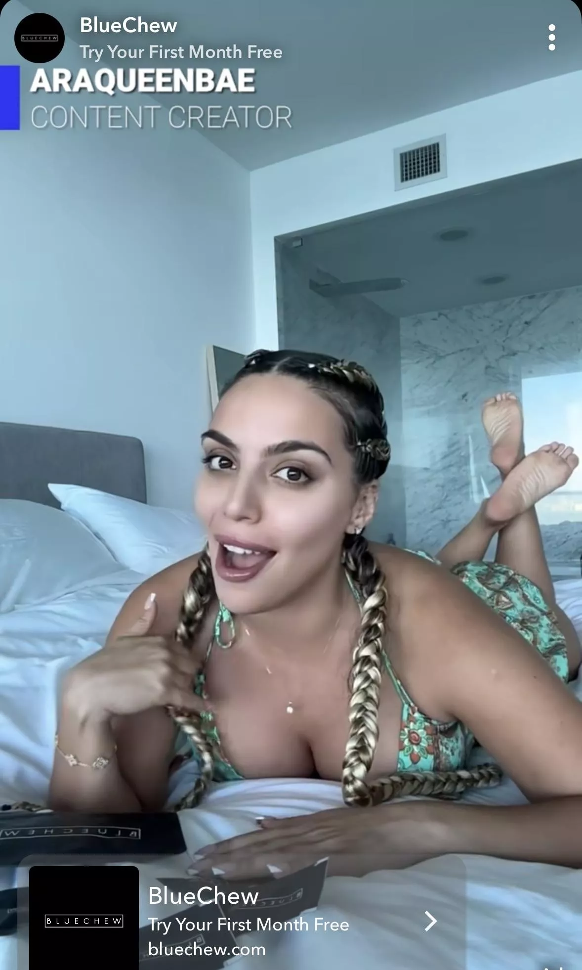 Ara Queen Bae (@araqueenbae)