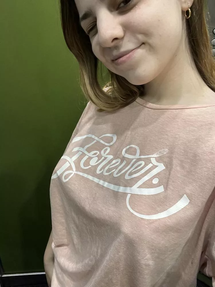 Braless today because i looking a bad boy