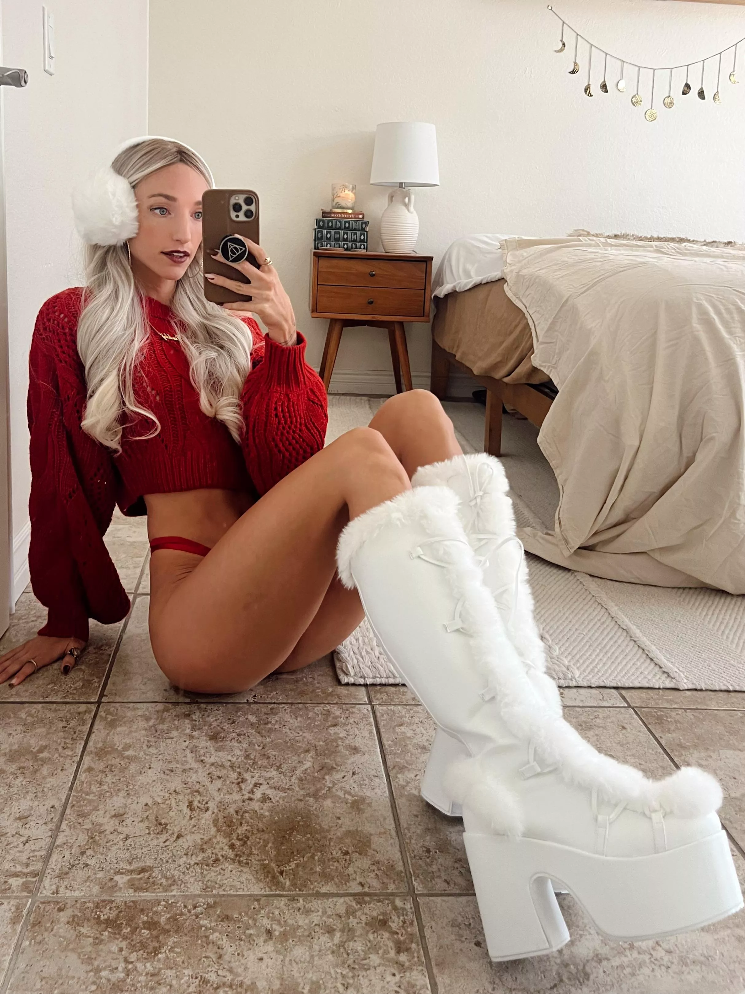 Brb…gonna go sit under the tree cuz I’m a gift 🎁 🤪