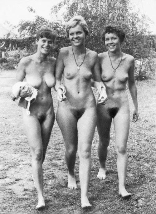 Bush gals 👍😋😊💯