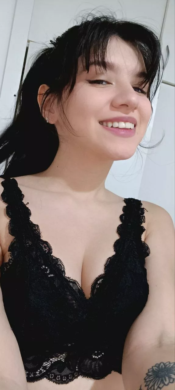 Can Latina girls get some love here? 18F