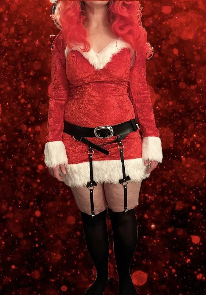 Can this teacher be your Ho.Ho.Ho.? 🤶