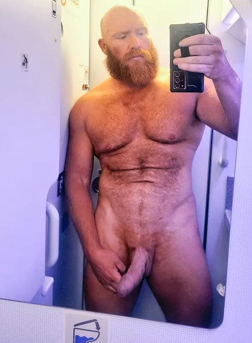 Can you meet me in the bathroom for a quickie?