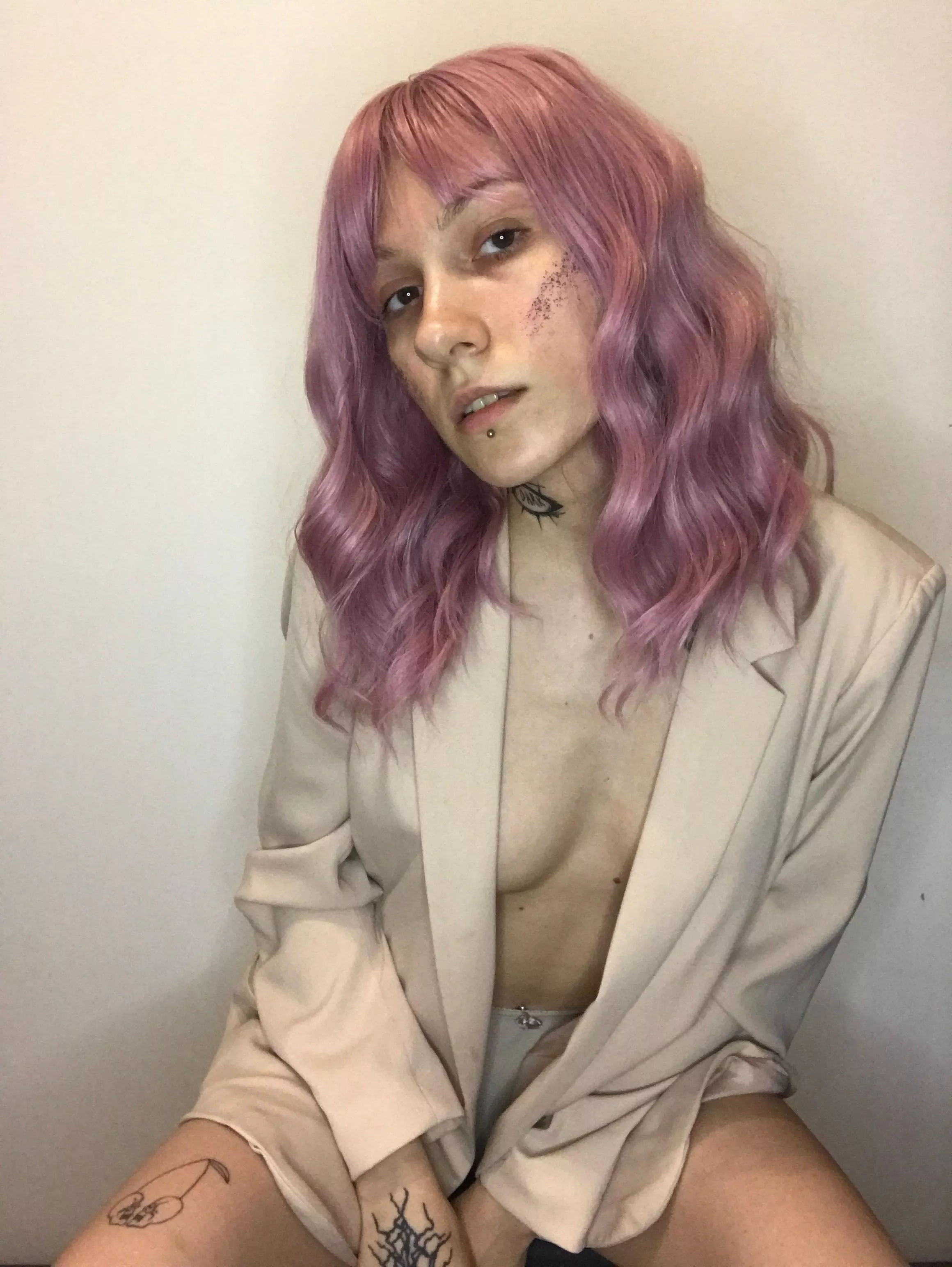 Canvas of passion: Unleashing artistry in intimate photography