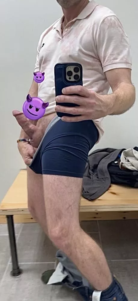 Come meet Dad in the fitting room (44)