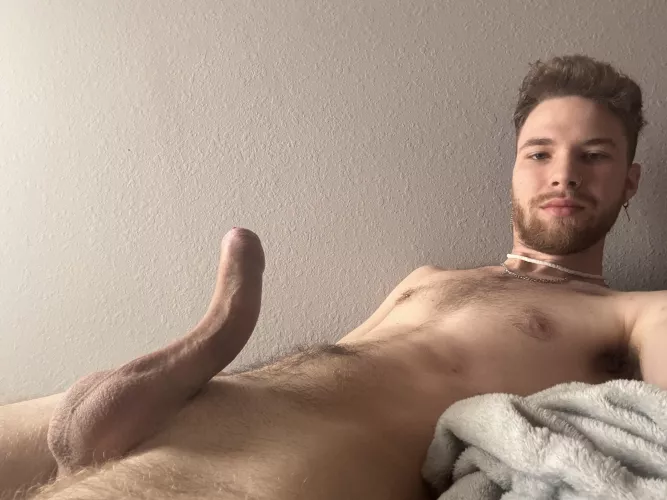 Comment if you want to sit on it 🤭