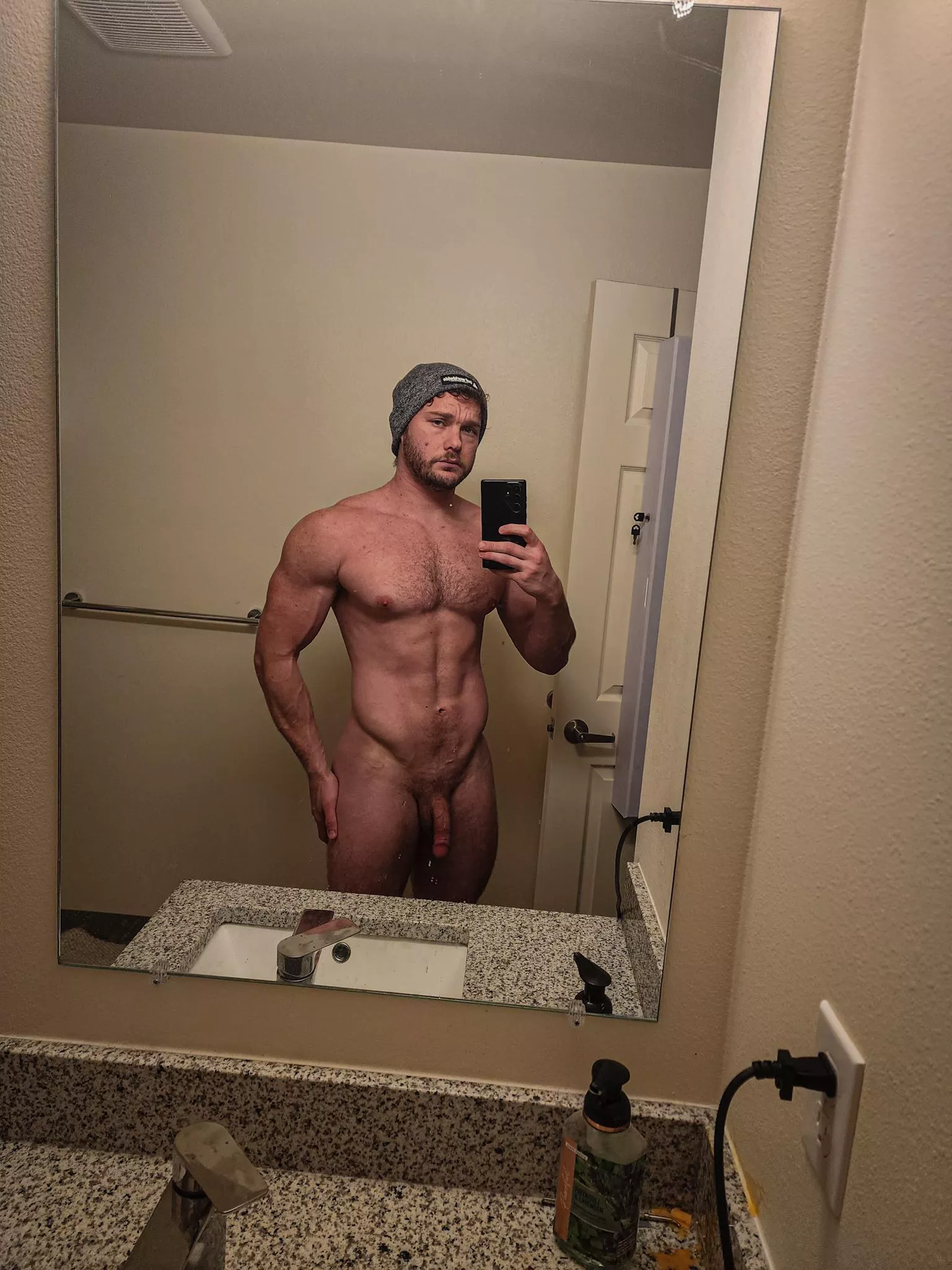 Describe my body in one emoji Describe my body in one emoji