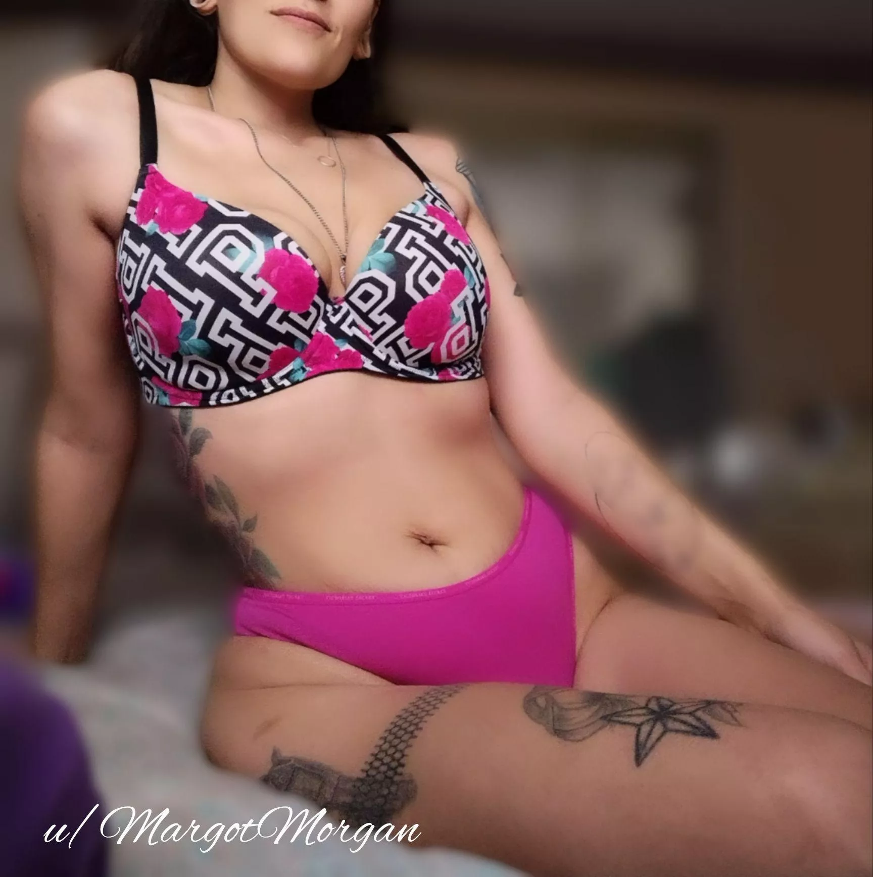 Don't sniff my panties without a map, because my scents are the kind you could get lost in😏😘[pty]