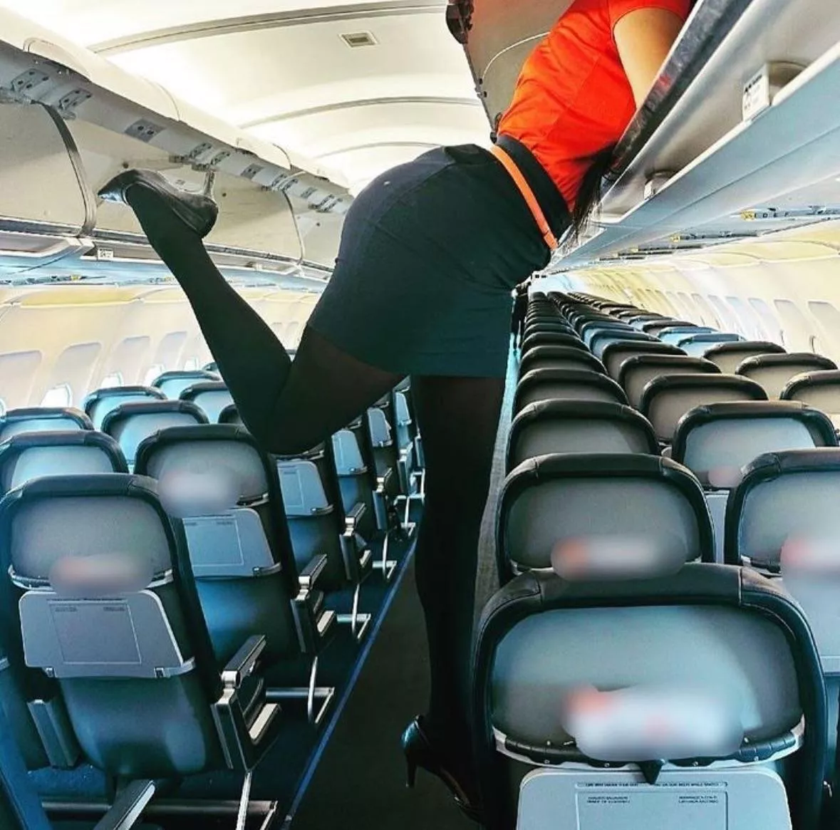 Excuse me sir, I still cannot find your bag. Are you sure it’s here?