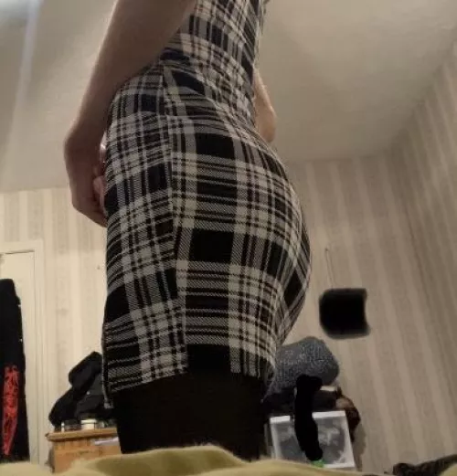 figured i’d post this angle as well. i think i look good in this dress too! C: