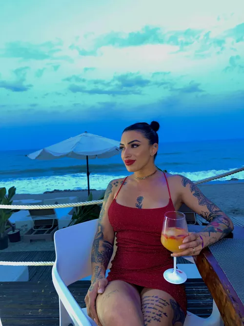 Finals are over so bring the tits out! my love!!!!