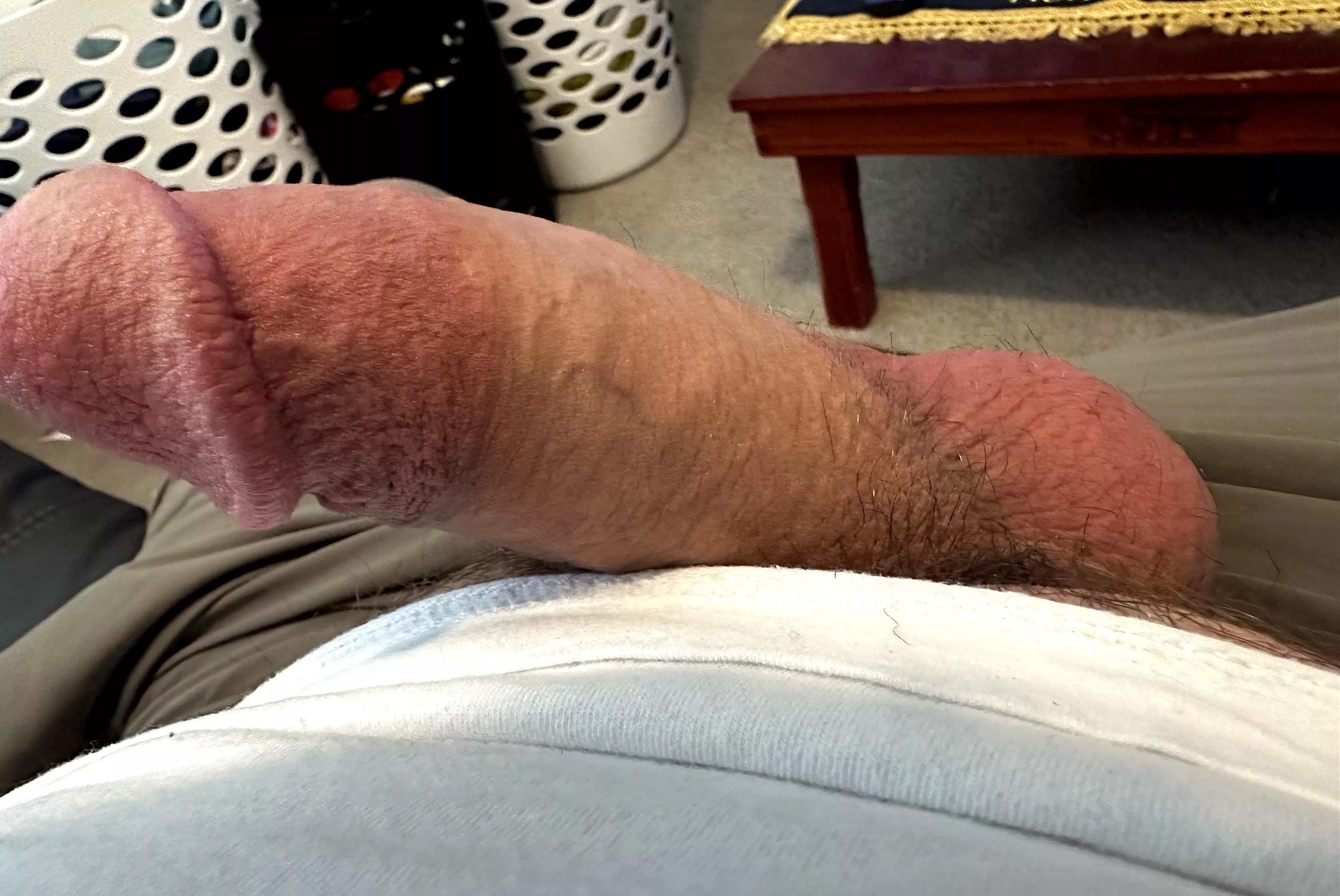 Folding laundry made me hard (51). Happens to you?