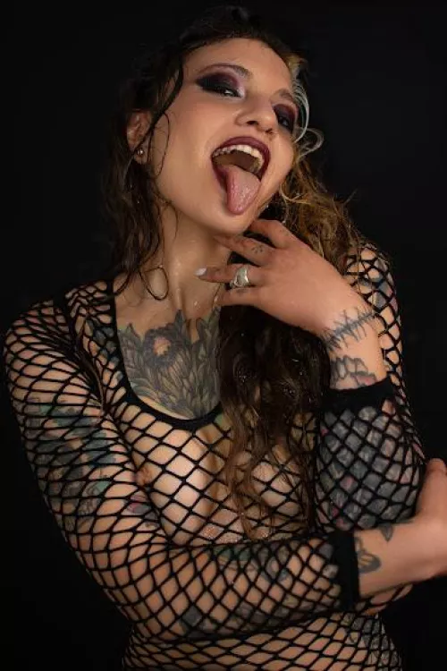 Give me all that cum I love it