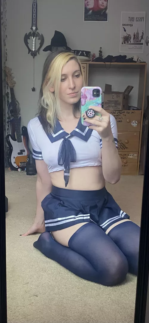 good morning senpai 🖤