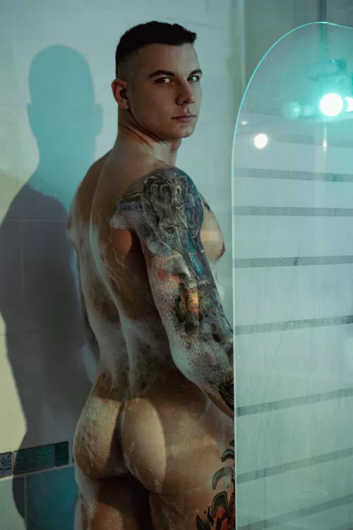 Here is my face and my butt, how do you feel today?