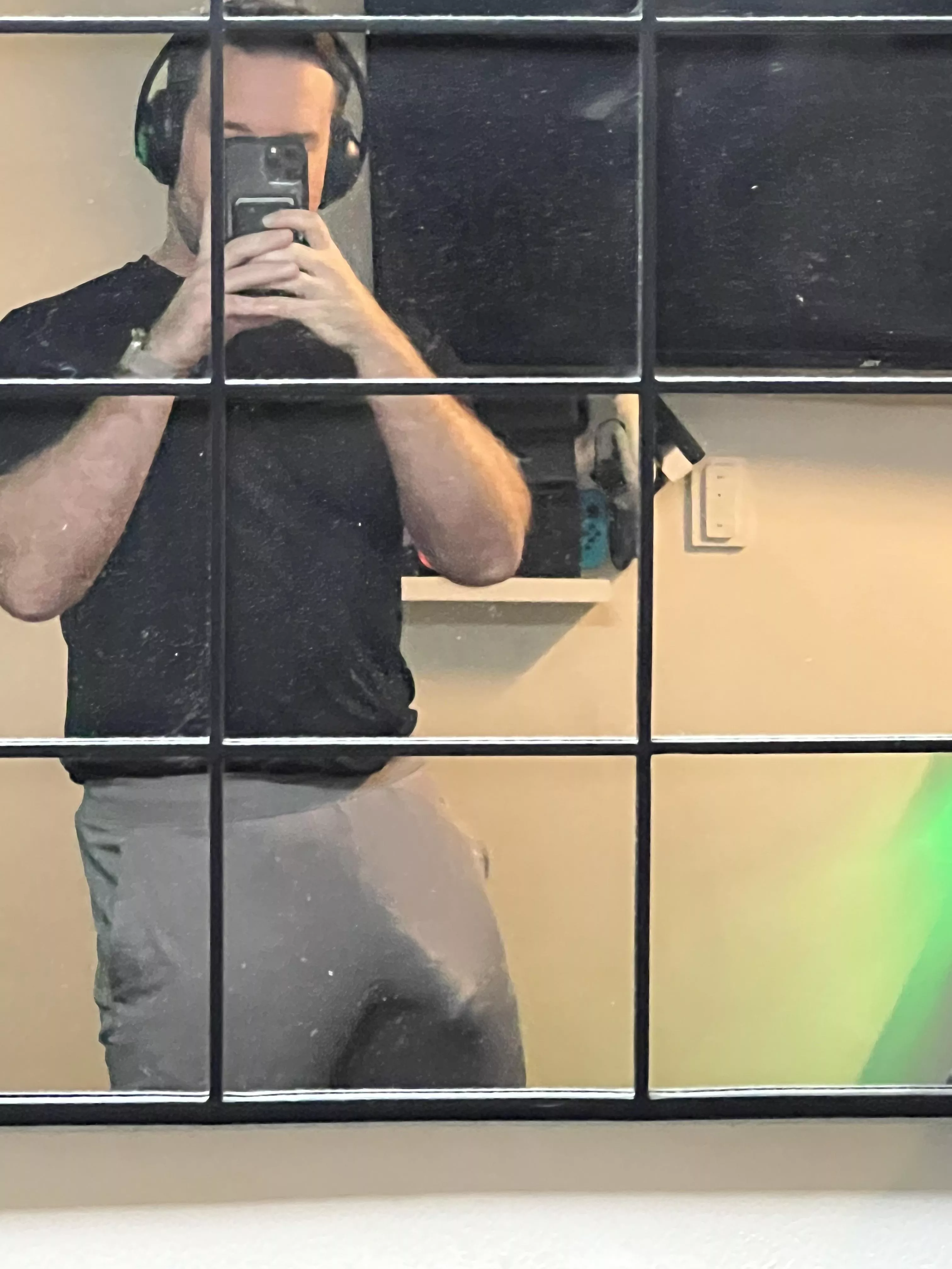 I heard Grey Sweatpants are a thing