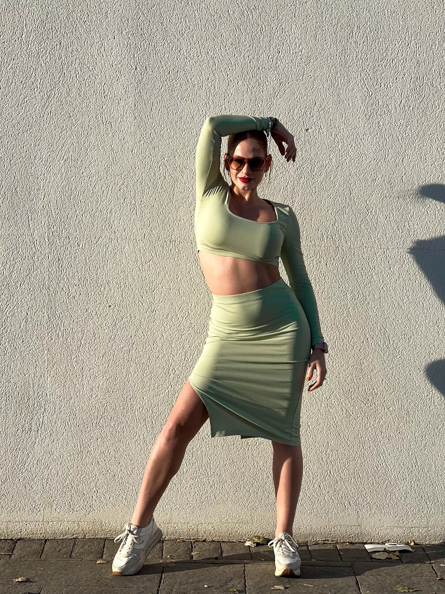 I love to wear this color