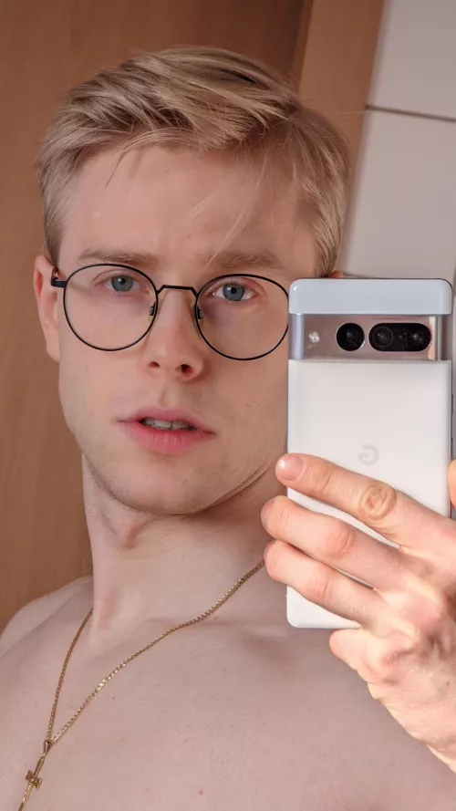 I really like how my eyes came out in this picture :D🩵