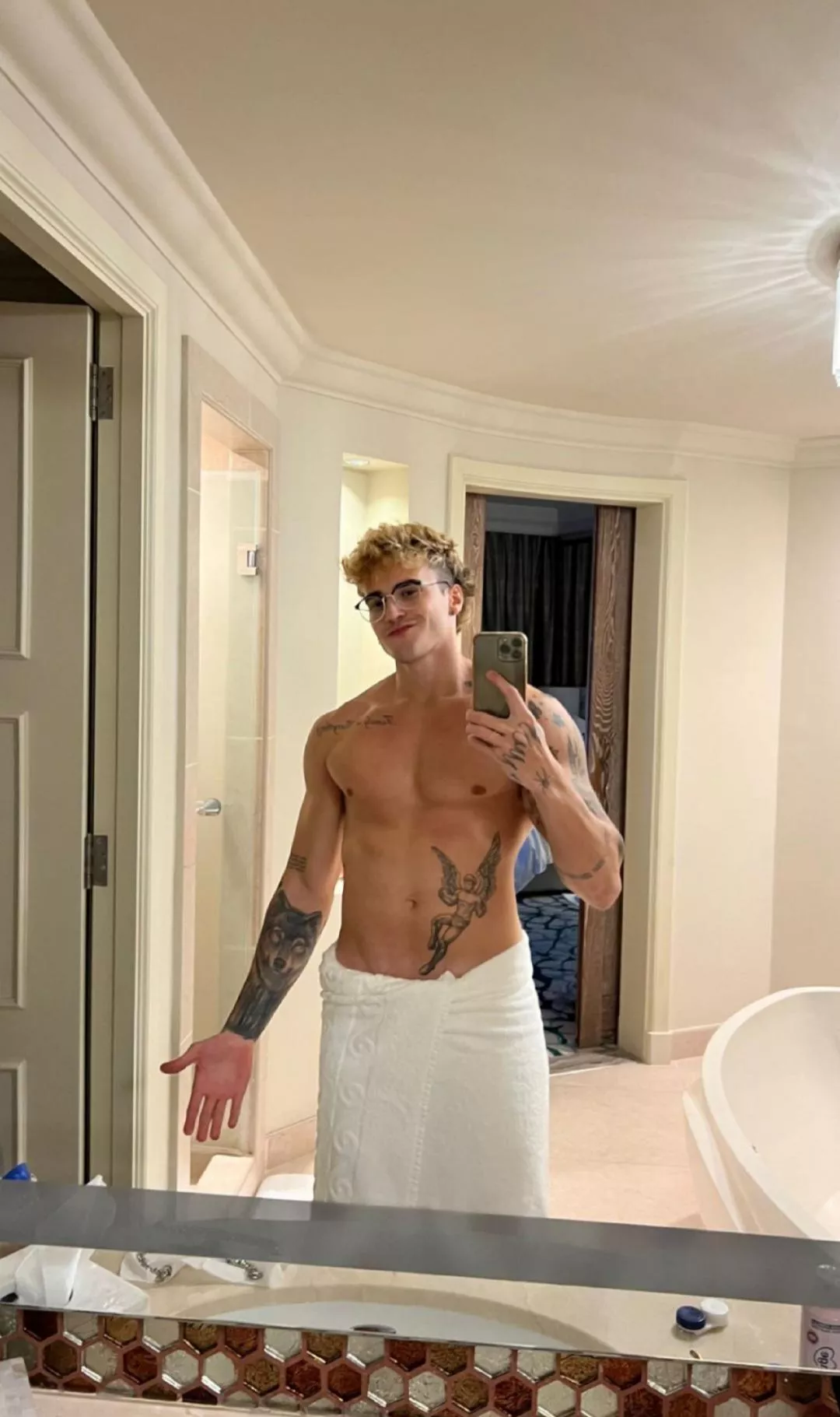 I'll remember to turn on the lights ✨️[M]