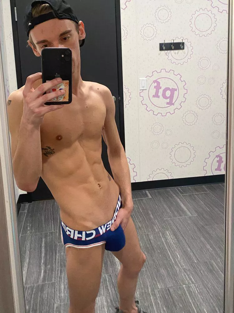 I’m always so horny after the gym[24]