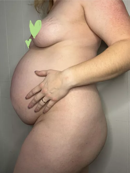 I’m ready to pop!! Who wants to help?? 😈😈 OC