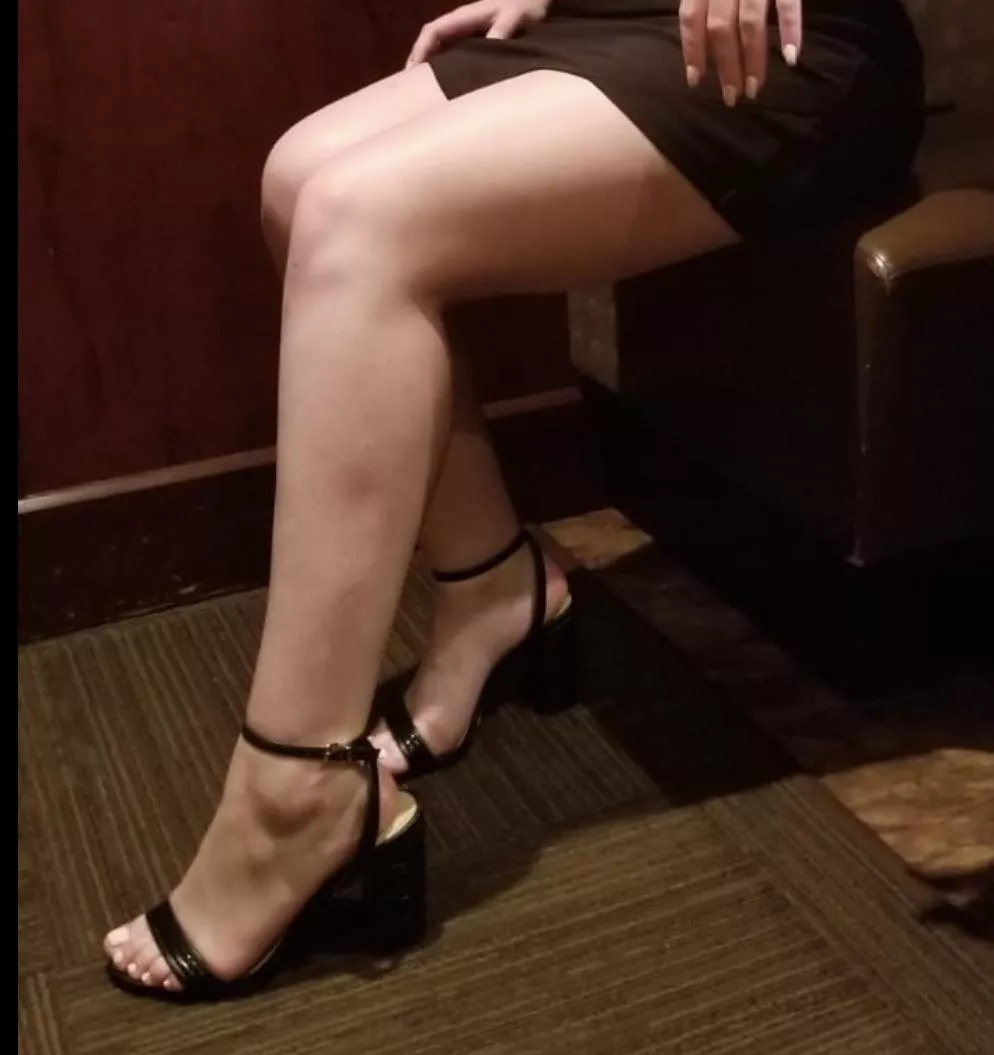 Is this dress cute with the heels?