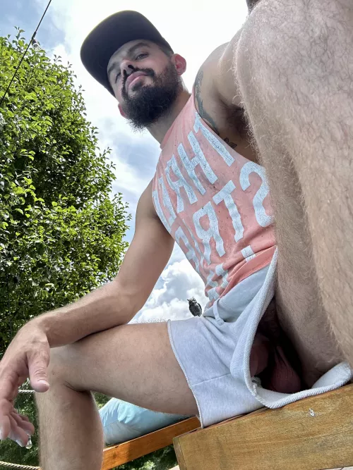 It’s just wanting to hang out 👀