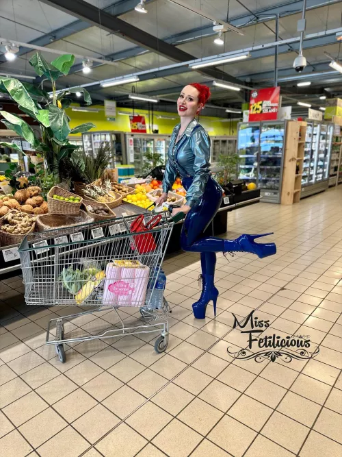 Just me doing my weekly groceries 🛒