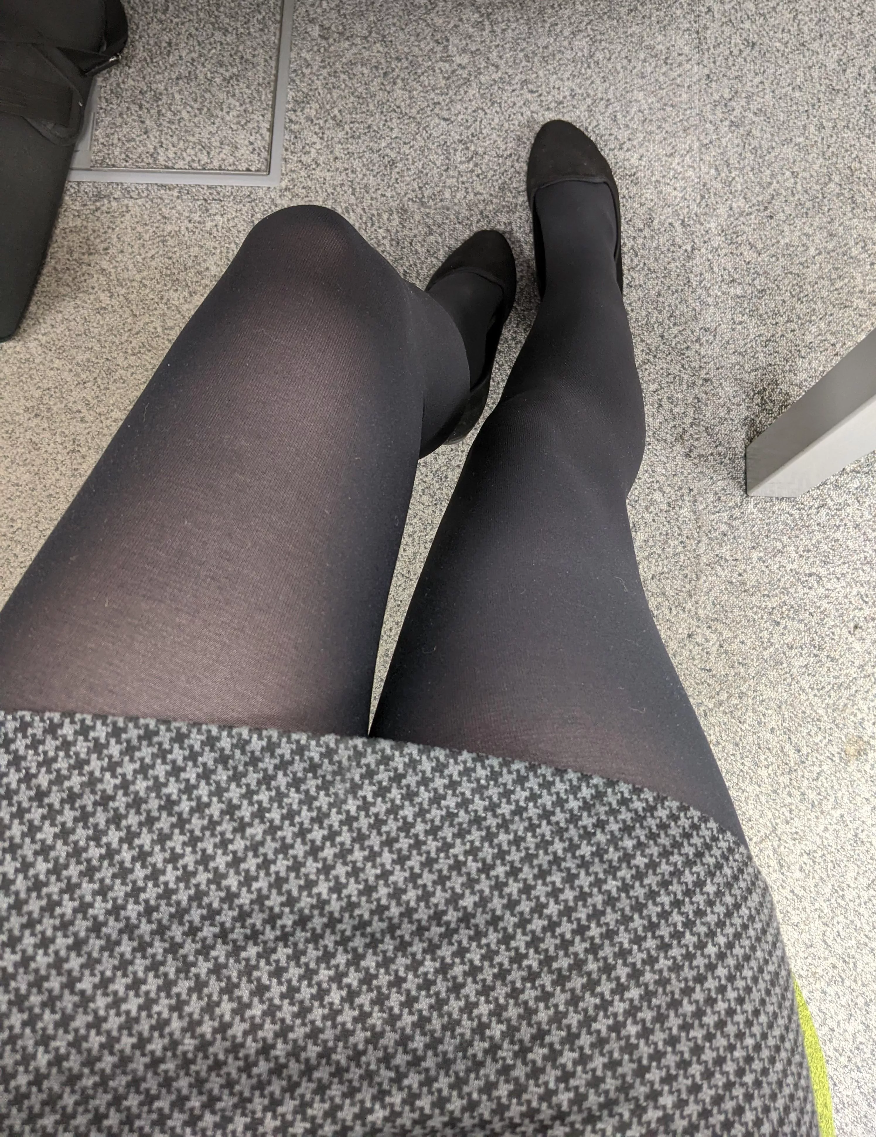 Let's make it a good day 🖤