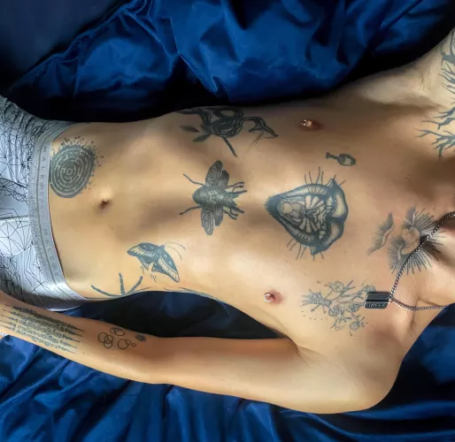 Lying in bed & do nothing today wby 🫠