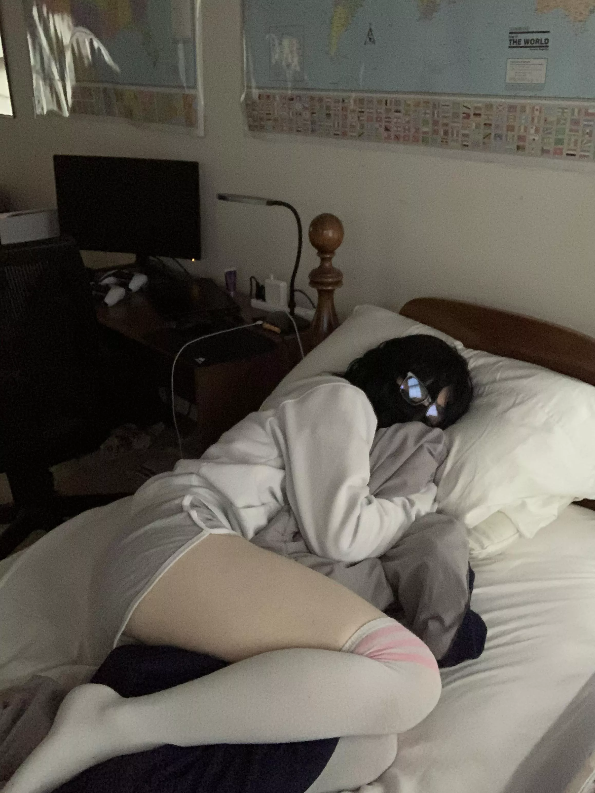 Me when I’m supposed to working on finals rn 😭