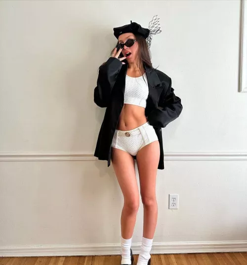 Olivia Rodrigo is driving me crazy! I need to edge to her all day!