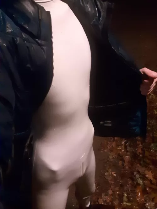 Really want to take more shiny walks in the rain 🌧