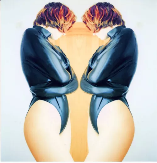 Rougerealgar7. They just started reposting their old pics back on DeviantArt after so many years of inactivity. At the moment, however, it's only at 75. Maybe we can get that number to increase.