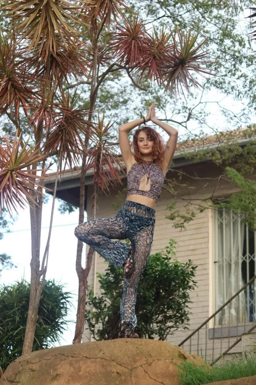 Sexy vibes without the vulgarity – it's all about allure. F18