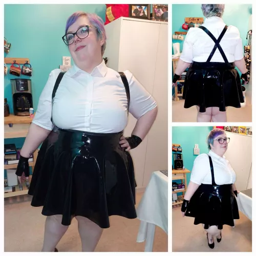 Showing off the skirt my Husbee made for me <3
