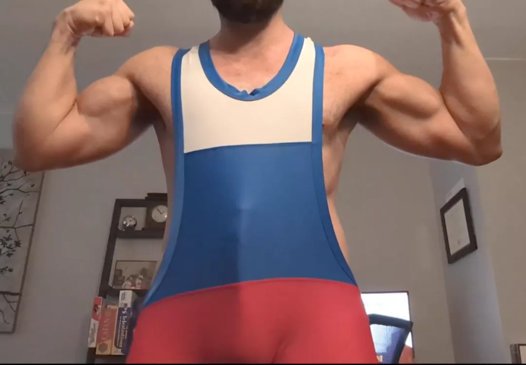 Singlets get me boned up easily