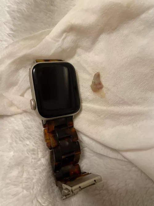 Sinus pop- Apple watch for scale