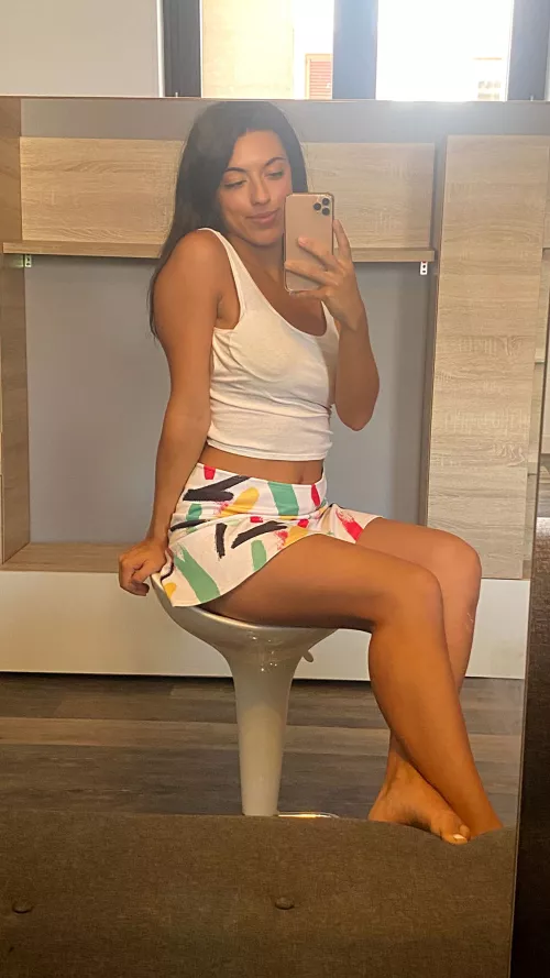 Slaying them all with mirror selfies. F19