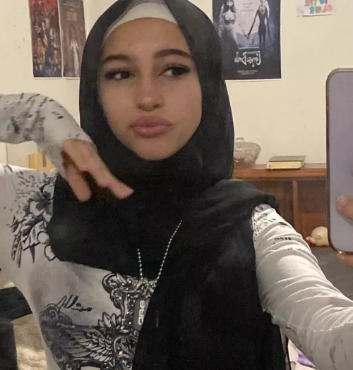 someone to degrade a hijabi 🧕🏼🇹🇷 ?
