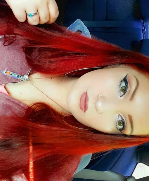 Sorta missing the Ariel red hair ... hmm decisions decisions.. lol 😆