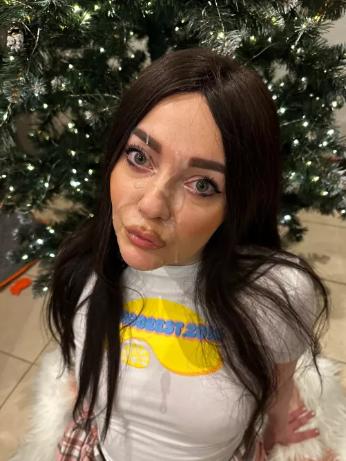 The best reward for a girl is cum on her face