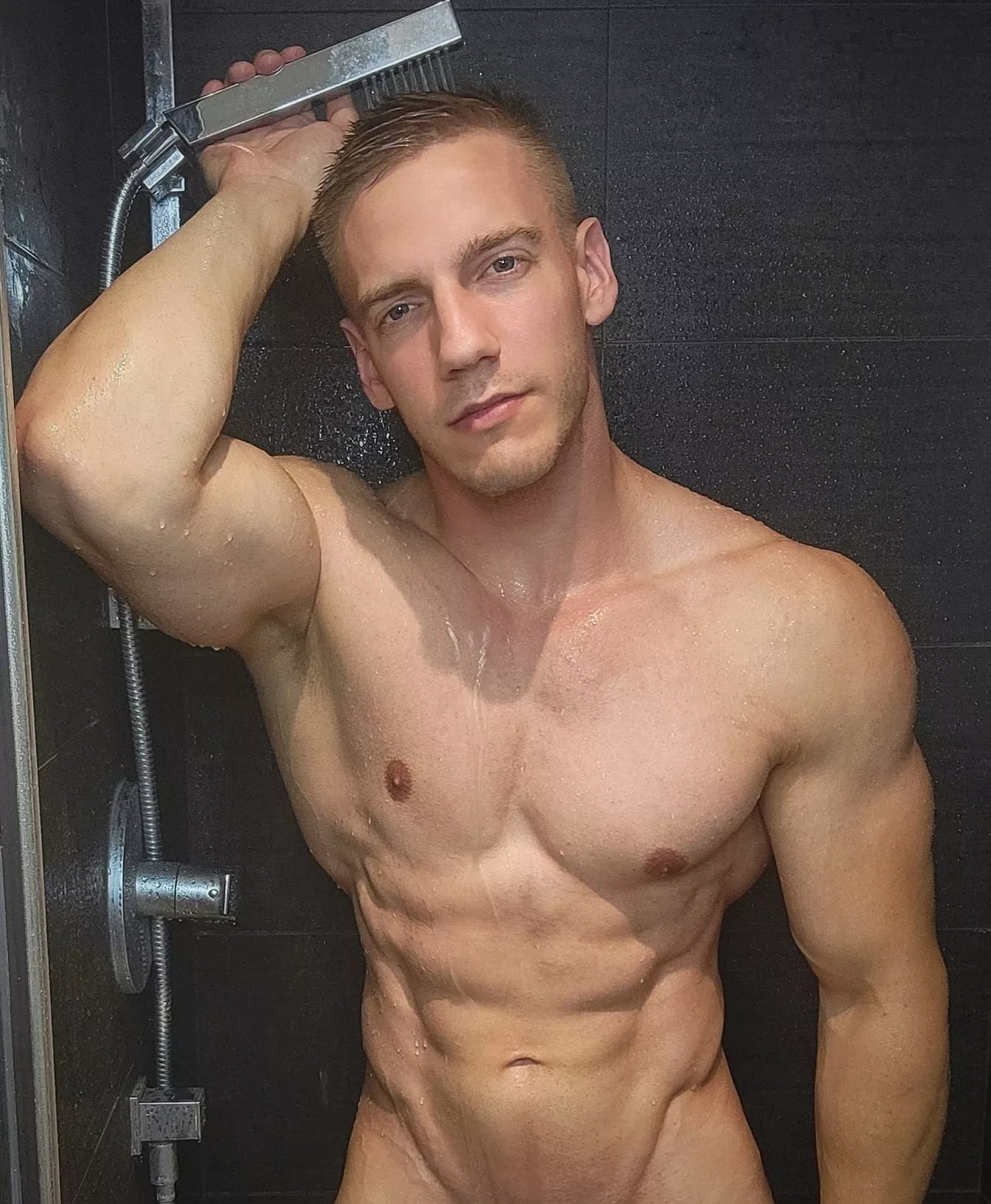 Time for a long & steamy shower 🥵💦