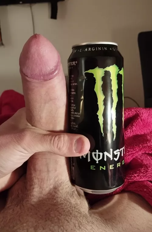 Upvote if you're smaller, if you're bigger tell me what other part of me to show you off 🧐😌