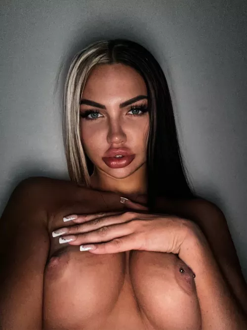 20 y/o, virgin and small boobs... is that a problem or not ?