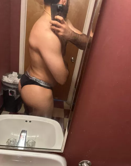 23m tall boy in GA looking for a daddy