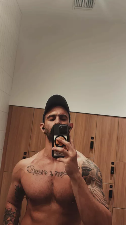 Antenna ass ears 😭