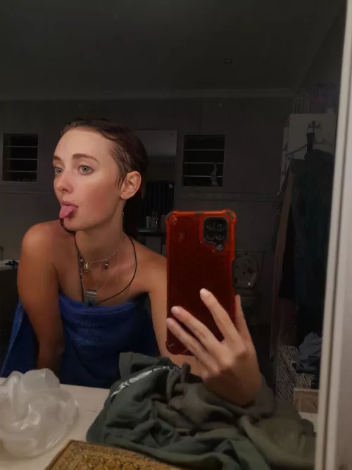 Capturing my allure in a mirror wink! F18