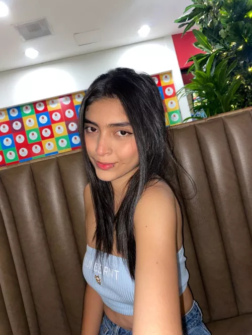 Cute top that looks good on me